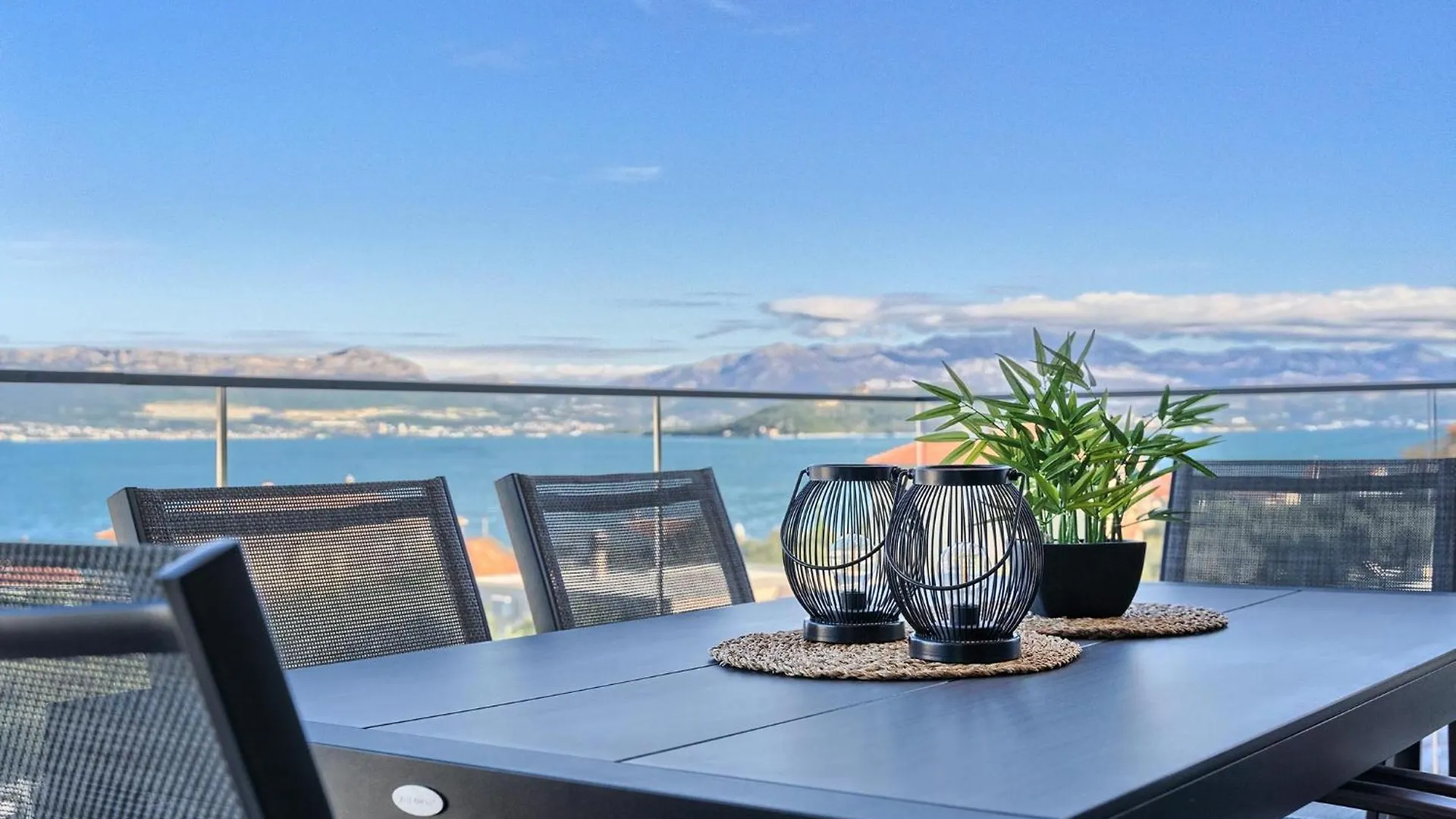 Theresia'S - Sea-View And Pool Slatine Croatia