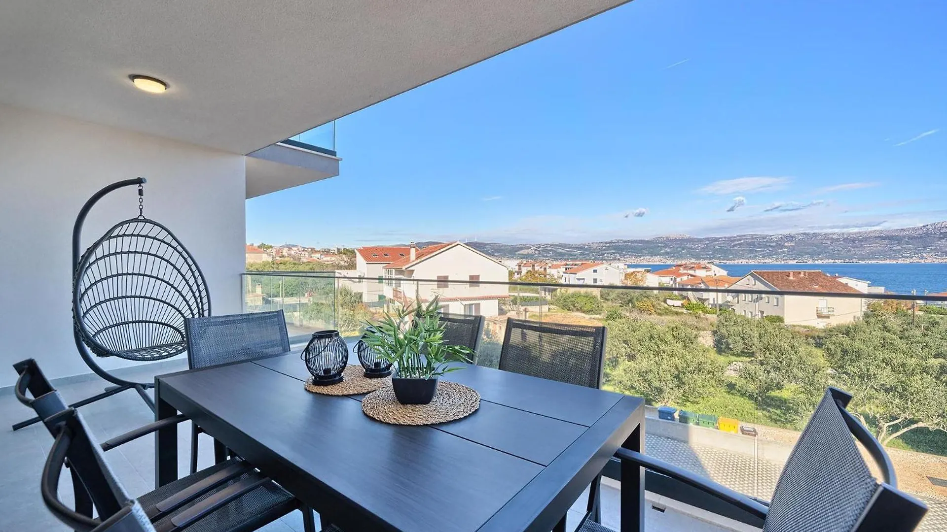 Theresia'S - Sea-View And Pool Slatine 0*,
